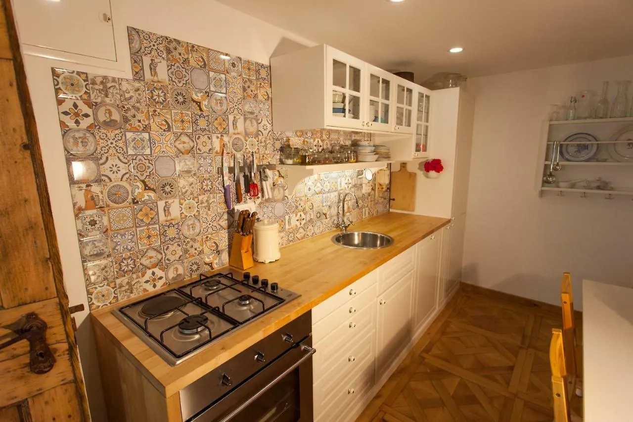 Barbarossa House With Parking Apartment Cres