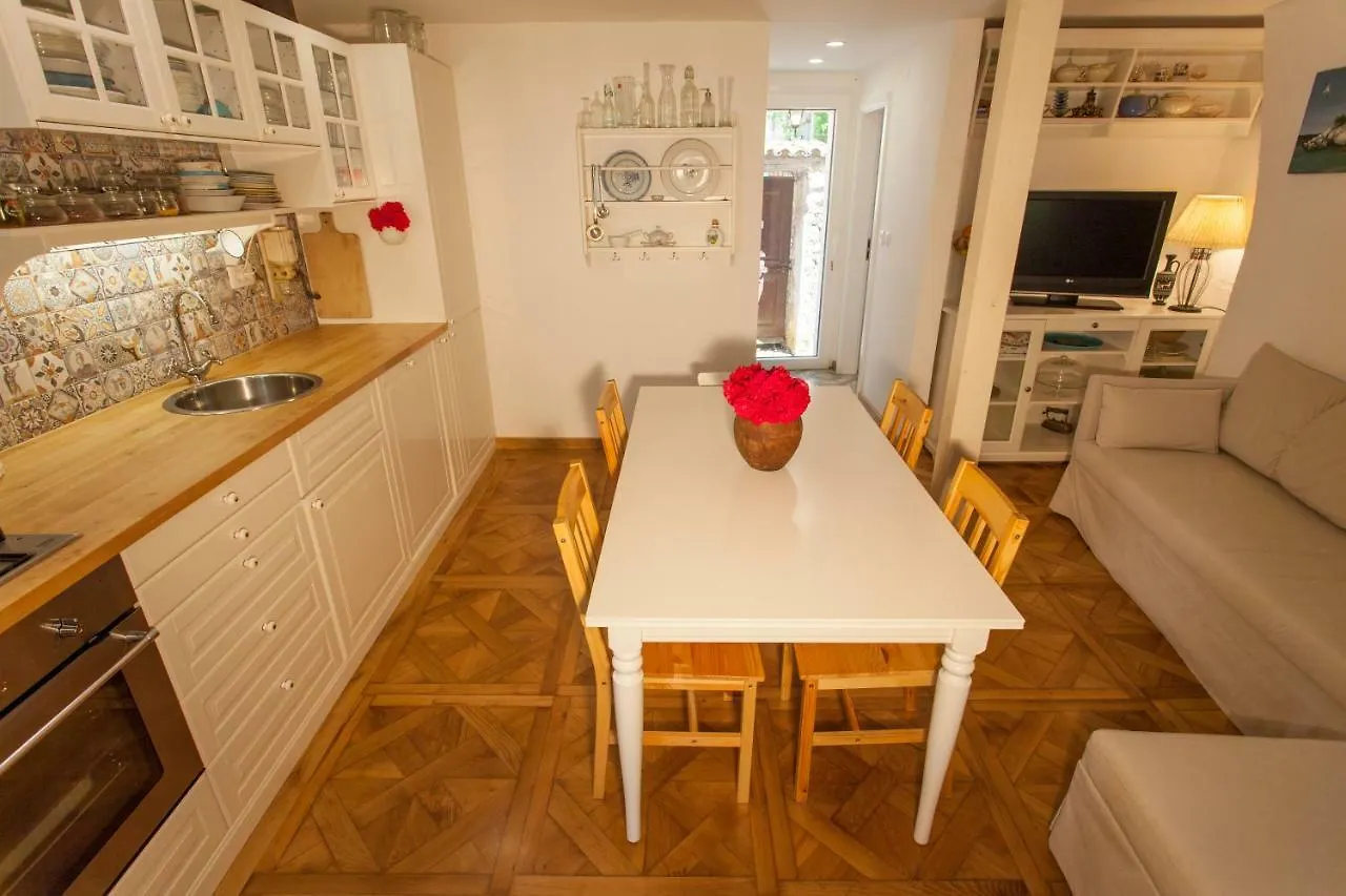 Barbarossa House With Parking Apartment Cres Croatia