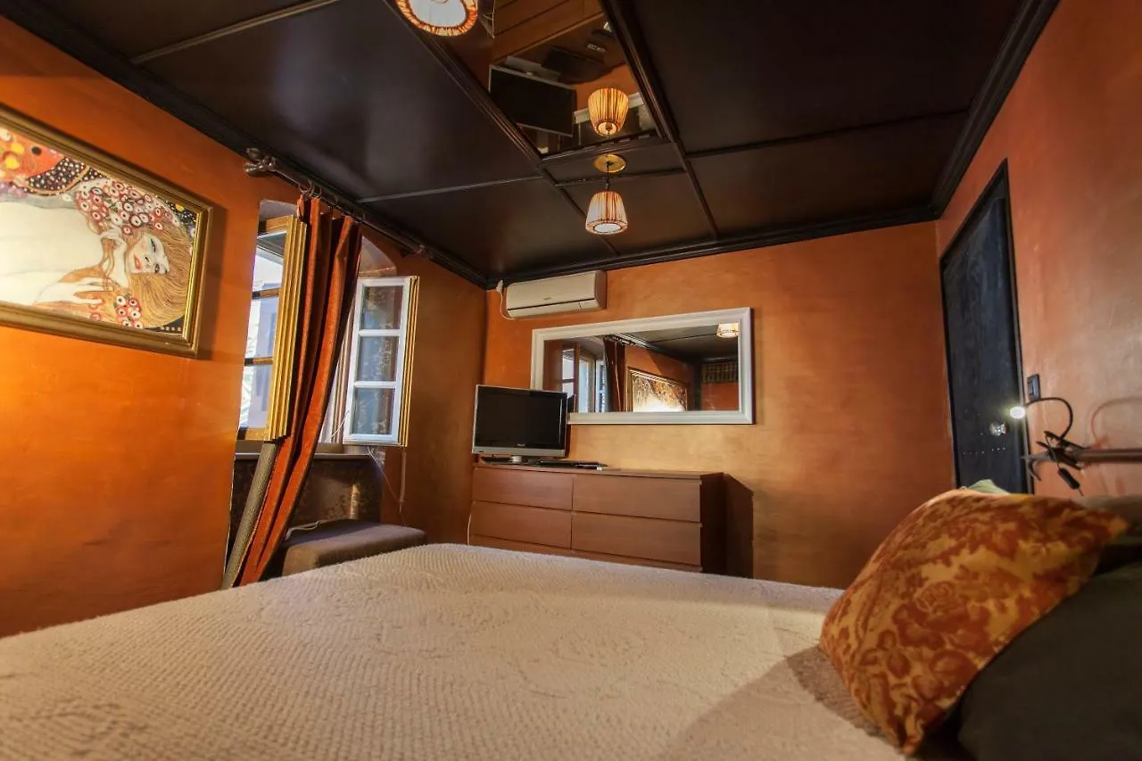 Barbarossa House With Parking Apartment Cres