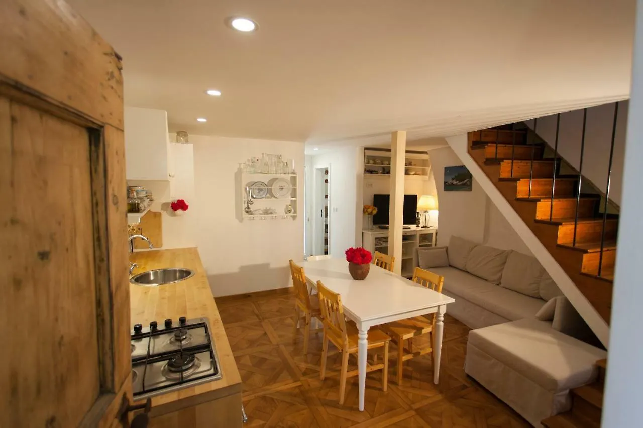 Barbarossa House With Parking Apartment Cres