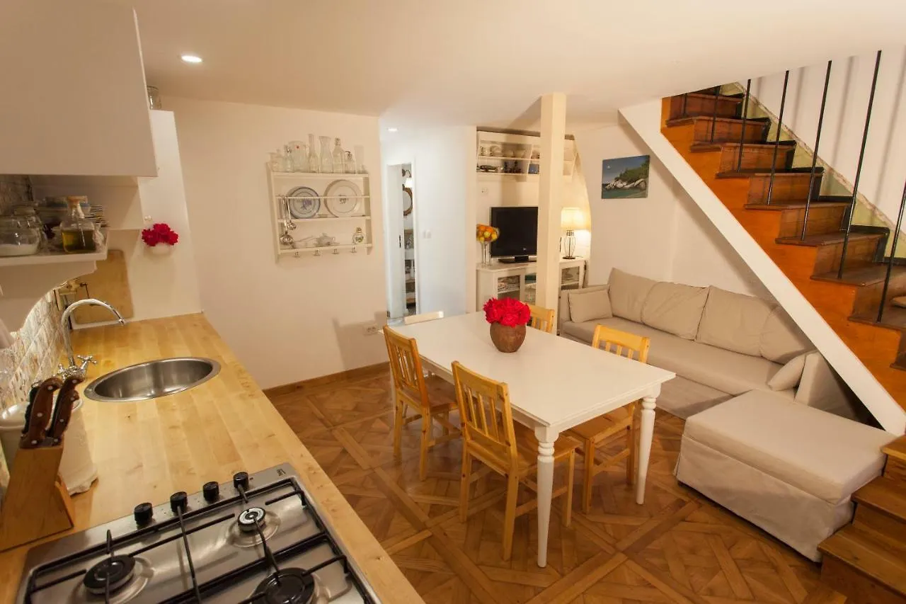 Barbarossa House With Parking Apartment Cres 0*,  Croatia