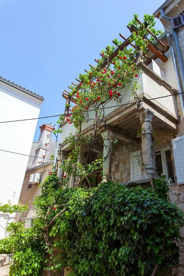 Barbarossa House With Parking Apartment Cres 0*,  Croatia